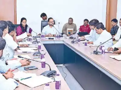 RR Collector Conducts Review Meeting on LRS Procedures