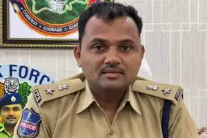 Two-Wheeler Riders Must Wear Helmets to Enter SP Office