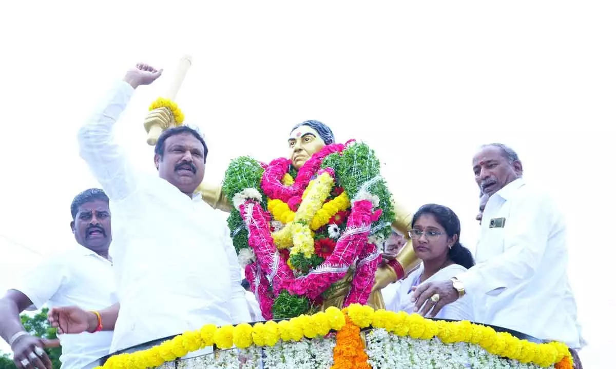 Cantonment MLA Ganesh Commemorates 129th Birth Anniversary of Chakali Ilamma