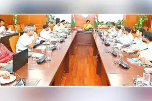 Chief Secretary Briefs Central Team on Flood Damage in the State