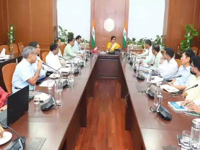 Chief Secretary Santhi Kumari Updates Central Team on Widespread Damage from Unprecedented State Rainfall