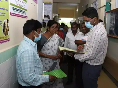 Collector Conducts Surprise Inspection of Primary Health Centre, Calls for Improved Medical Services for the Public
