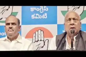 Congress Warns BRS Over Rajiv Gandhi Statue