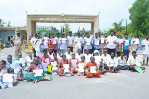 Farmers Stage Protest at Collector’s Office, Urging Loan Waiver