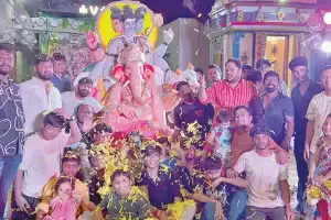 Ganesh Arrivals Marked by Aagaman Yatras Across the City