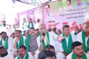 Harish gives new ultimatum to CM Revanth over loan waiver