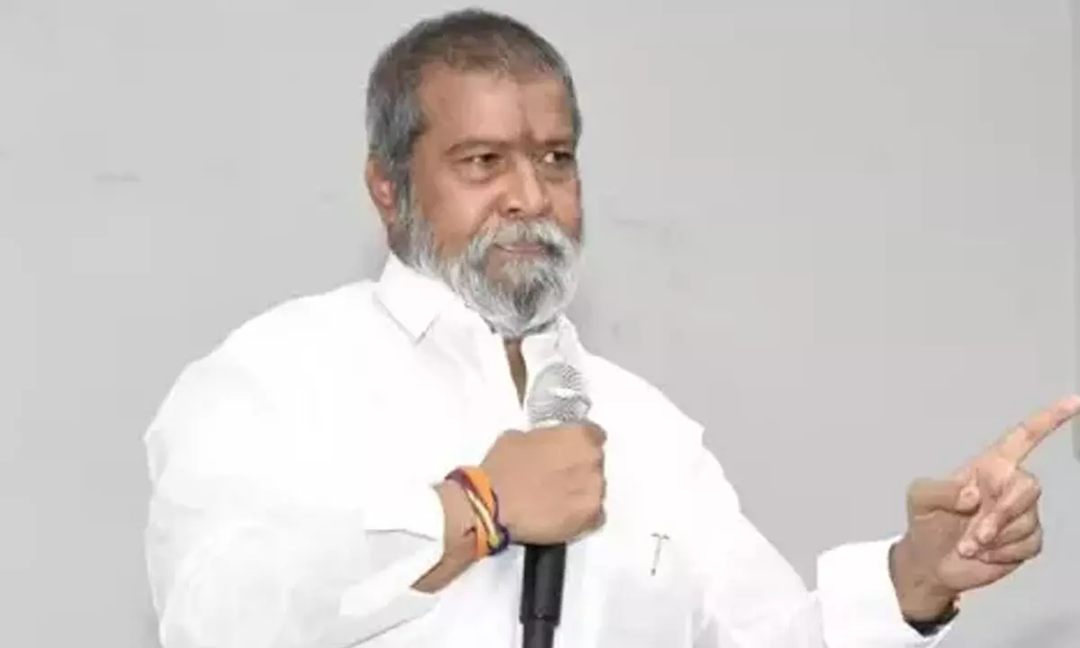 Health Minister Emphasizes Need to Control Vector-Borne Diseases in Flood-Affected Areas