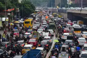 Heavy Rains Disrupt Traffic on Hyderabad-Kodad-Vijayawada Highway