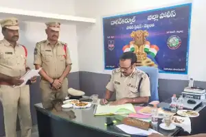 IG Satyanarayana IPS Carries Out Unannounced Inspection at Veldanda Police Station