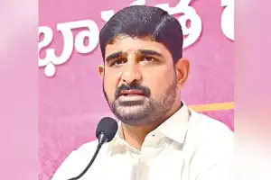 Kaushik Reddy Challenges Defected MLAs to Don Sarees and Bangles