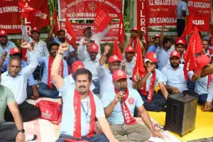 Loco Pilots Advocate for Reduced Duty Hours, Stage Protest