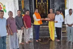 Narender Reddy Pays Visit to Kodimial Venkateswara Swamy Temple