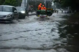 Rain Showers Slow Down Festive Shopping