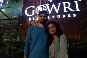 Srikanth Kidambi and Shravya Varma, Celebrity Couple, Visit Gowri Signatures Store