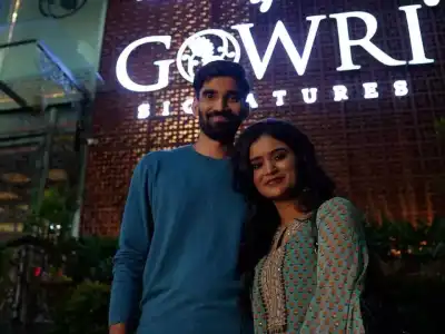 Srikanth Kidambi and Shravya Varma, Celebrity Couple, Visit Gowri Signatures Store