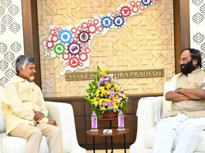 Telangana Minister Uttam Kumar Reddy Meets Chandrababu to Discuss Flood Situation