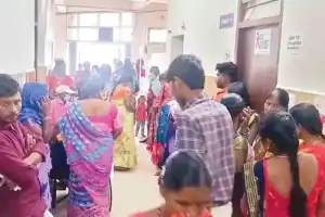 Vaccination staff absent until 10:30 AM