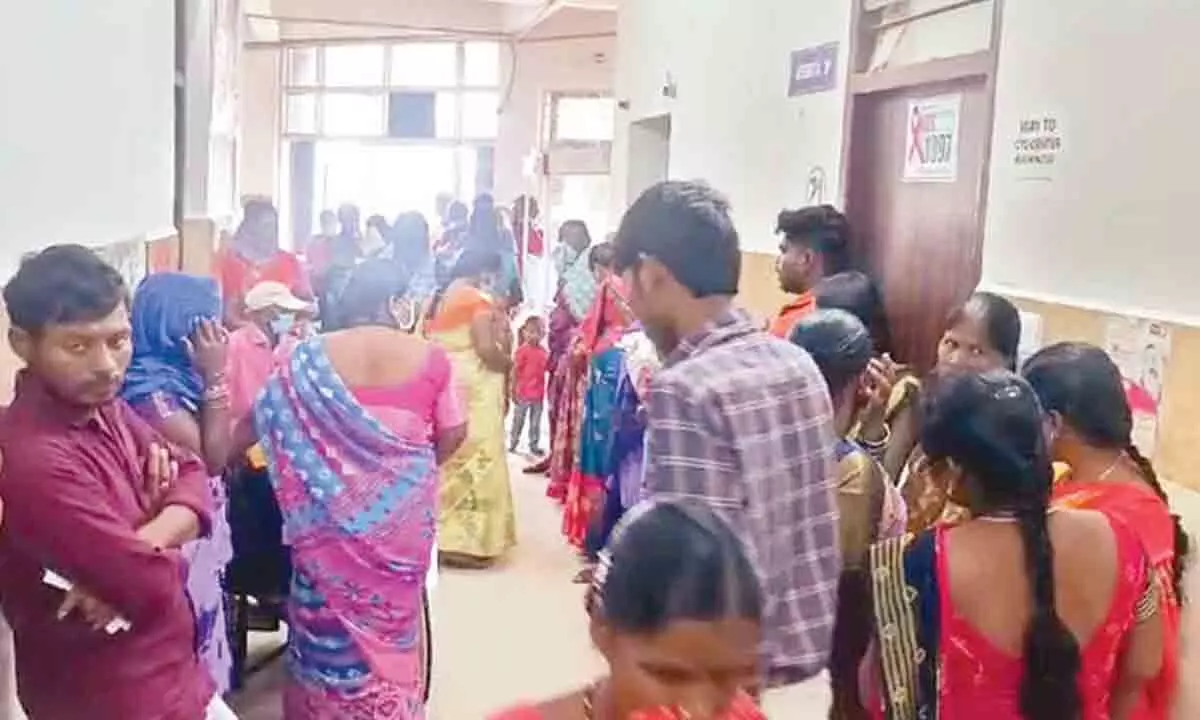 Vaccination staff absent until 10:30 AM