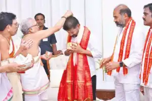 Vemulawada Priests Bless Chief Minister for Allocating ₹50 Crore