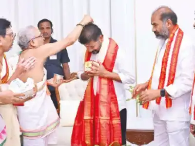 Vemulawada Priests Bless Chief Minister for Allocating ₹50 Crore