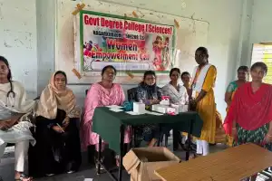 Women Medical Specialists Advise Girls to Maintain Health Through Regular Consumption of Nutritious Food