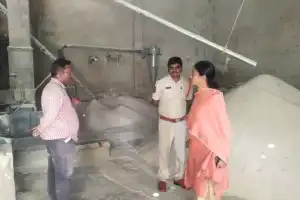 100 Quintals of Broken Rice Seized