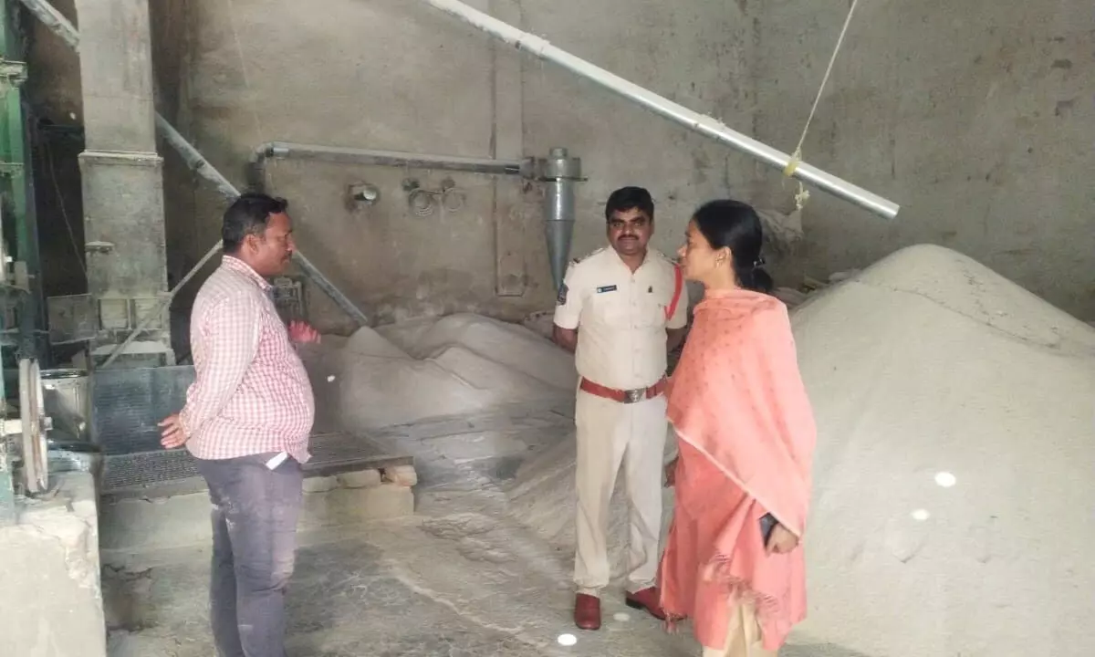 100 Quintals of Broken Rice Seized