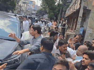 Congress Leaders Block KTR’s Convoy in Amberpet, Demand Apology