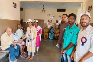 Agriculture College Students Provide Food to Elderly During NSS Camp
