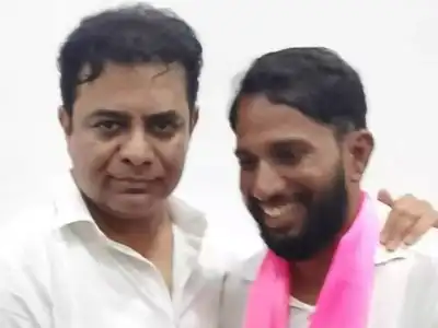 BRSV Jogulamba Gadwal District Coordinator Kurava Pallayya Meets BRS Working President K.T. Ramanna to Discuss Key Student Initiatives