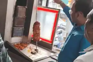 Caution: A Bite of Shawarma Could Send You to the Hospital