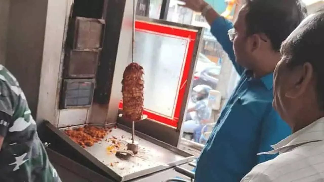 Caution: A Bite of Shawarma Could Send You to the Hospital