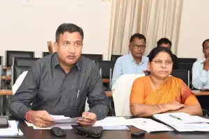Collector Instructs Officials to Ensure Full Facilities at Cotton Purchase Centres