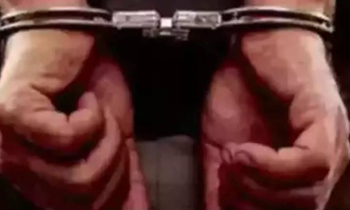 Cyberabad Police Arrests Two Inter-State Burglary Gangs