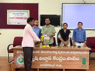 “Farmers Receive Training on Castor Cultivation in Parvathapur and Chegunta”