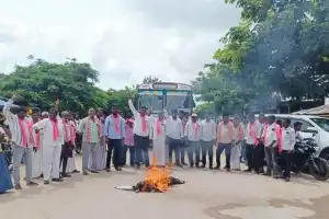 Gadwal: BRS Leaders Head Farmers’ Protests