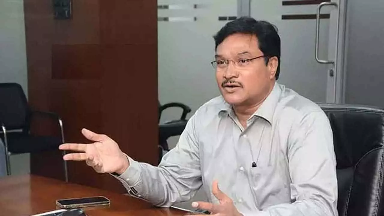 HYDRA Commissioner Conducts Inspection at Firecracker Store