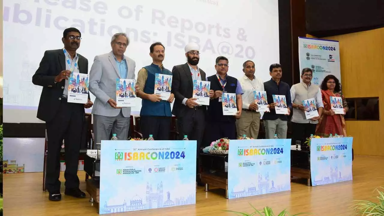 ISBACON Meeting Kicks Off with High Energy, Attracts Large Crowd of Startup Owners