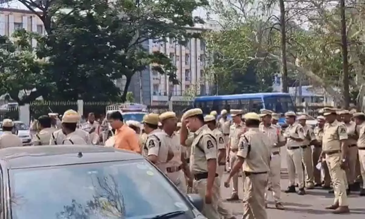 Large Police Presence at Telangana Secretariat Amid TGS Protest Calling for ‘One Police-One State’ Policy