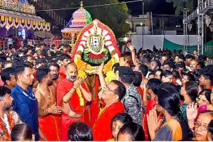 Maha Shakthi Appears in Saraswathi Avatar on Day 7