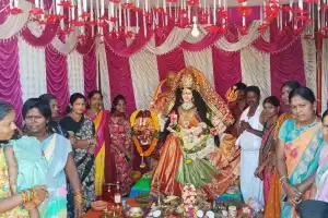 Mahalakshmi Alankaram Celebrated on Navaratri Day 6