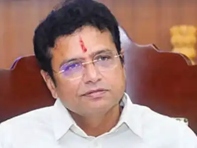 Minister Sridhar Babu Urges Provision of Top-Quality Medical Services for Patients
