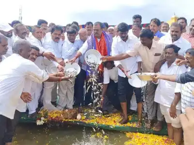 MLA Madhusudhan Reddy Initiates Fish Seed Release in Local Tanks