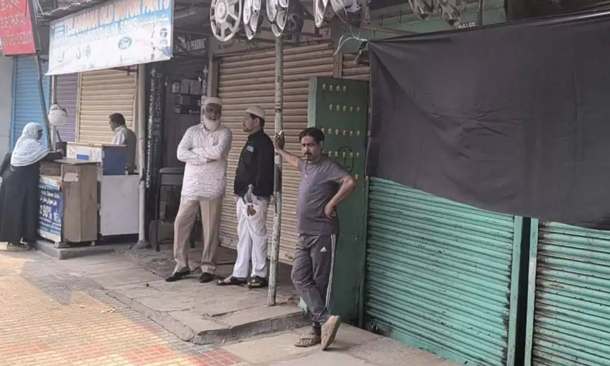 Old City Traders Close Shops in Protest Against Narsinghanand’s Remarks