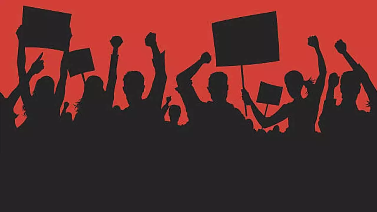 Power workers outraged by demands, threaten to strike