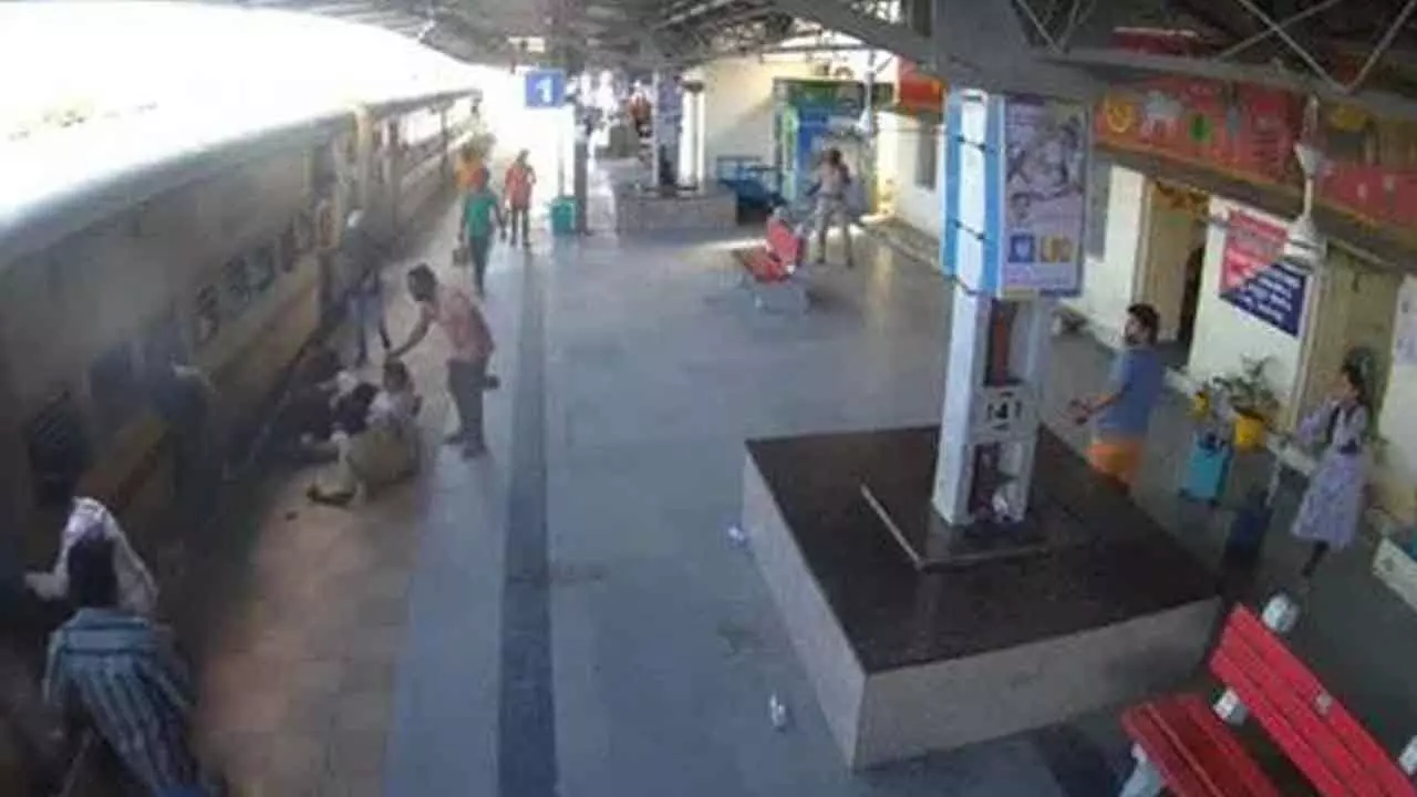 RPF Officers Prevent Potential Tragedy at Lingampally Railway Station