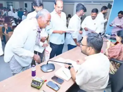 RR Collector Urges Swift Resolution of Public Grievances