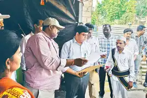 Special Officer Reviews Digital Card Survey