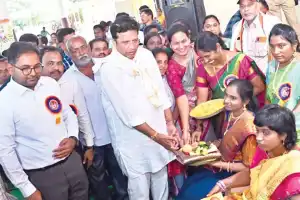 Sridhar Babu Praises Contributions of Anganwadi Teachers
