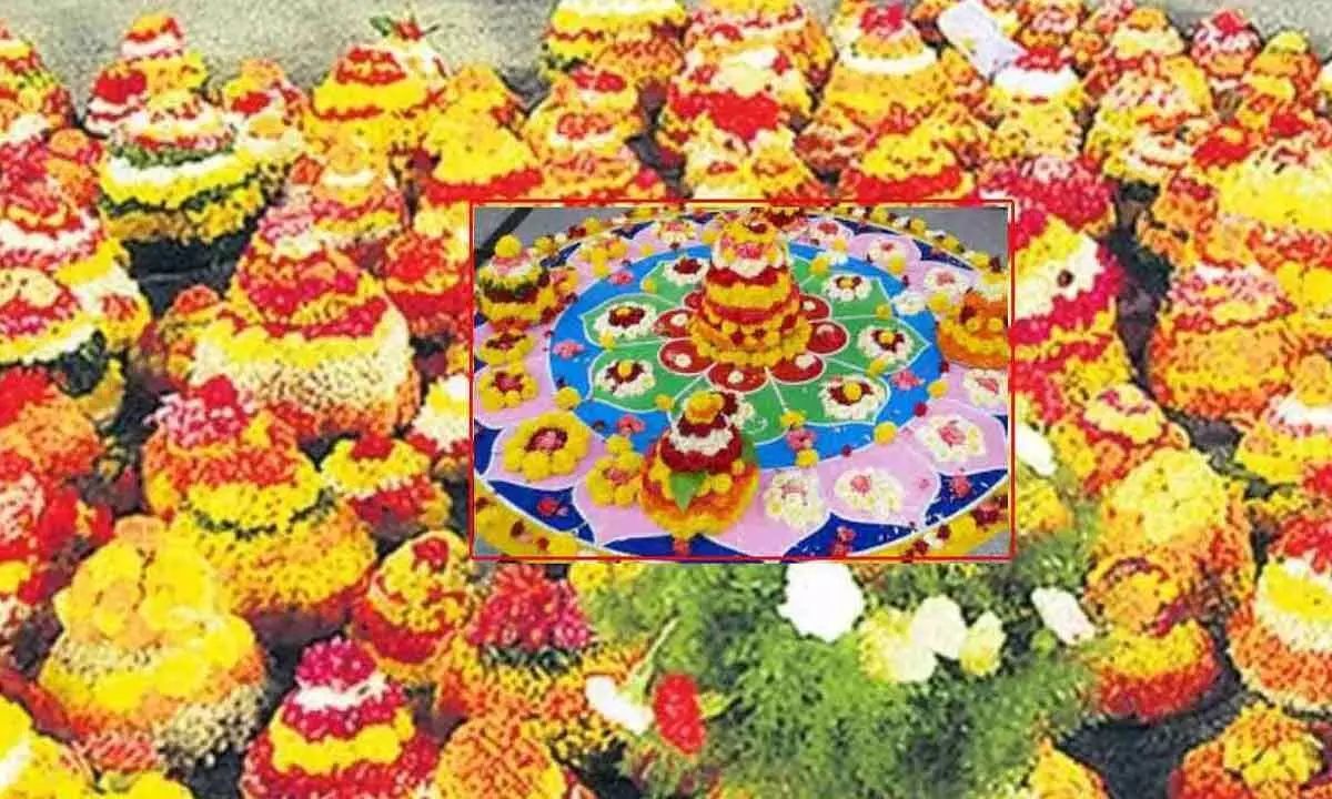 Telangana Celebrates Bathukamma in Grand Style; Festivities Illuminate Hyderabad’s Tank Bund